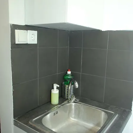 Flat Apartment *