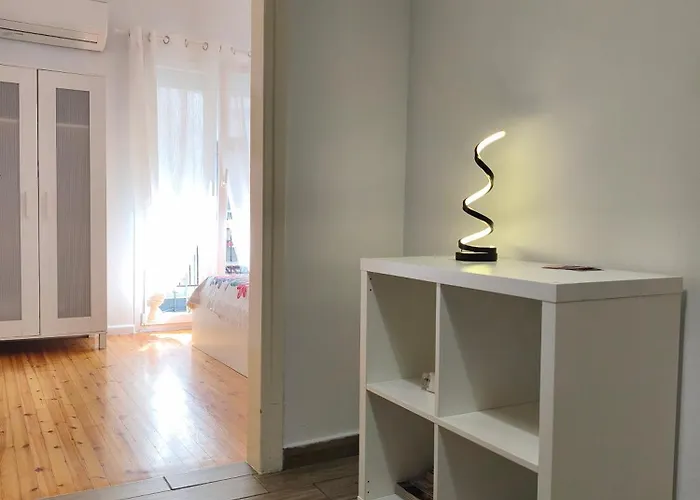 Flat * 塞萨洛尼基