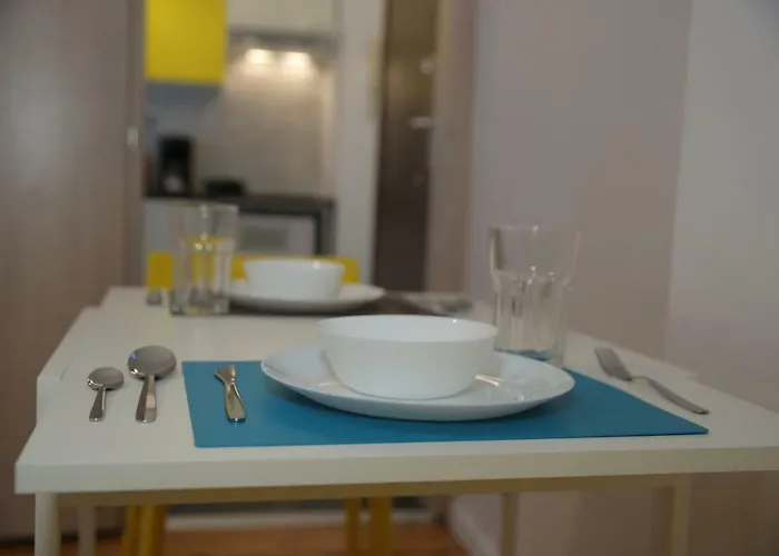 Flat * 塞萨洛尼基